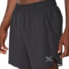 2XU AERO 5" SHORTS -SportModa Elite Negozio 2xu aero 5 shorts 343987 mr6532b blksrf